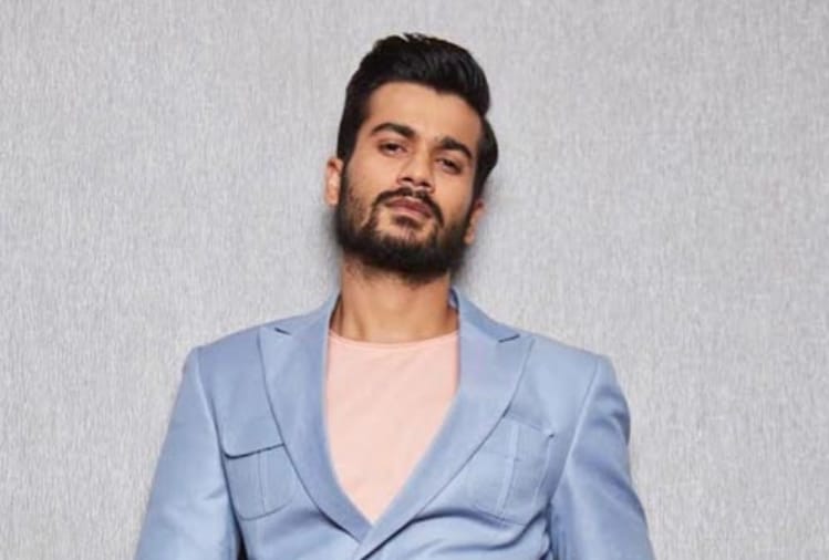 vicky kaushal brother sunny kaushal have three films shiddat Bhangra Paa Le hurdang
