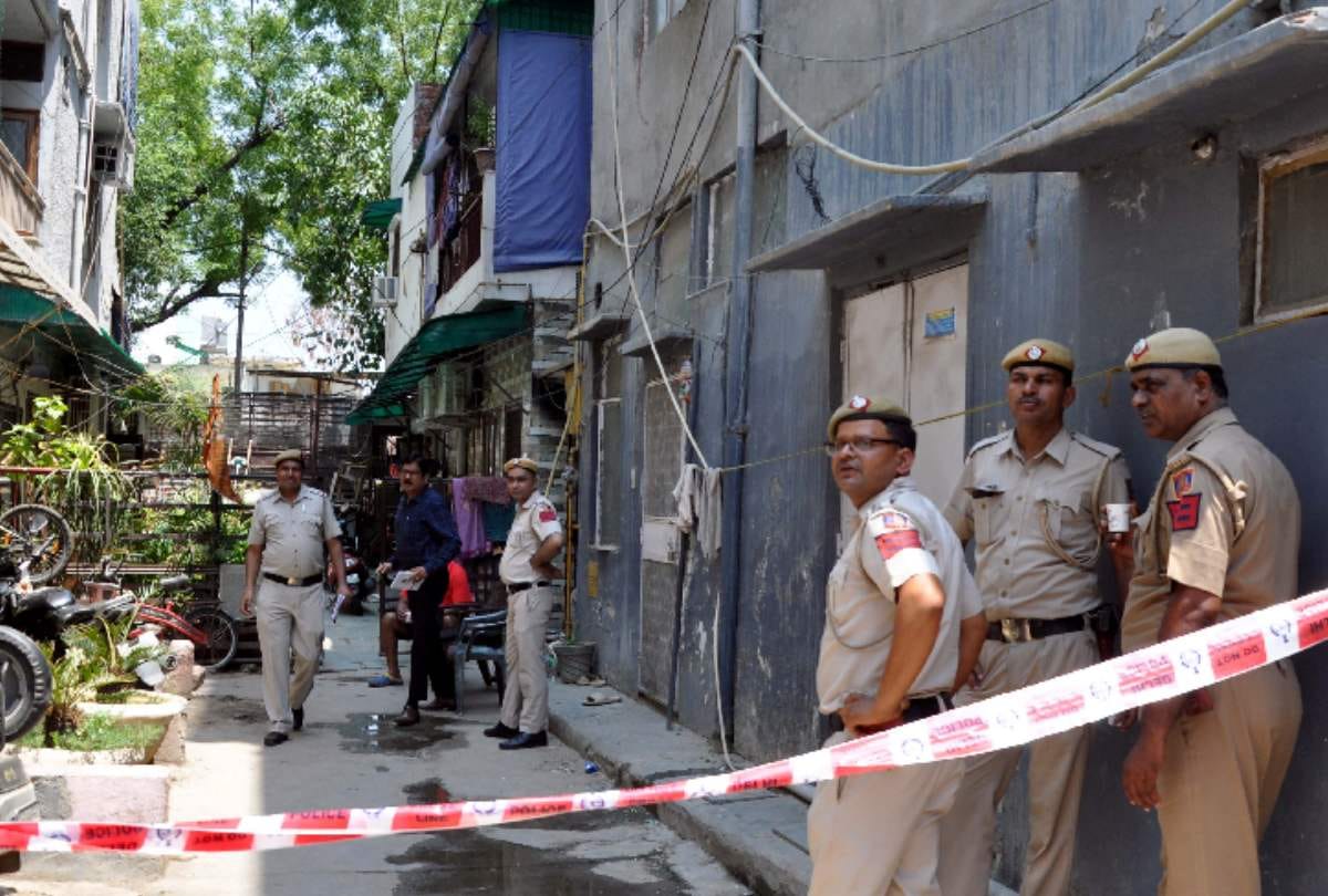 triple murder case Police looking for evidence from home in vasant vihar delhi