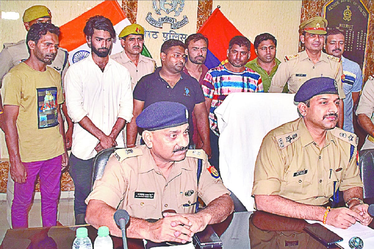 Meerut boy cutted his private organ in the greed of two crore