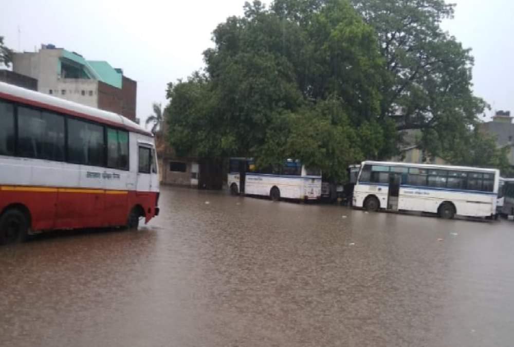 Monsoon 2019 in Uttarakhand Rivers water level high after Rainfall and one killed