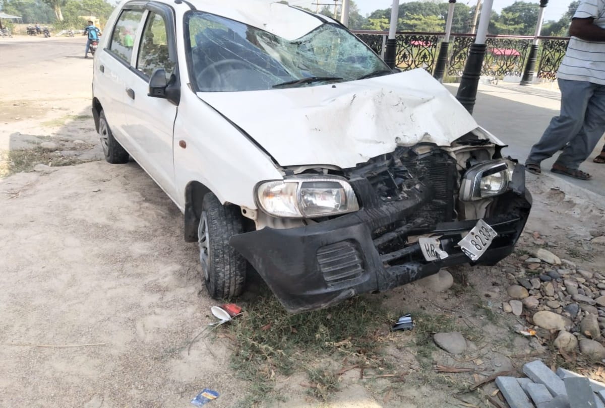 two died and four injured in car bike collision in una hp