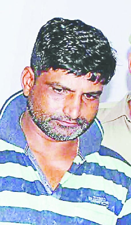300 bags caught in English liquor, arrested one