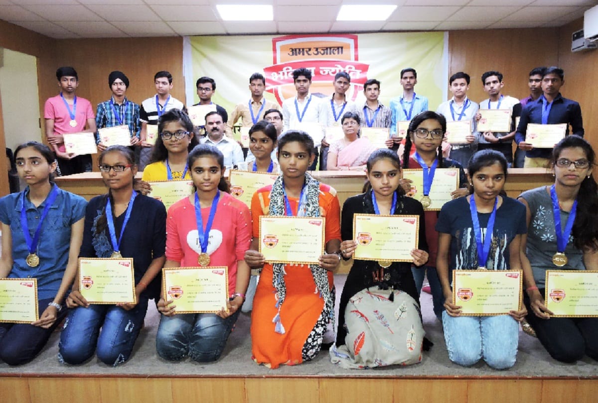 Amar Ujala Bhavishya Jyoti Samman 2019 at shahjahanpur, Bareilly on 24th June