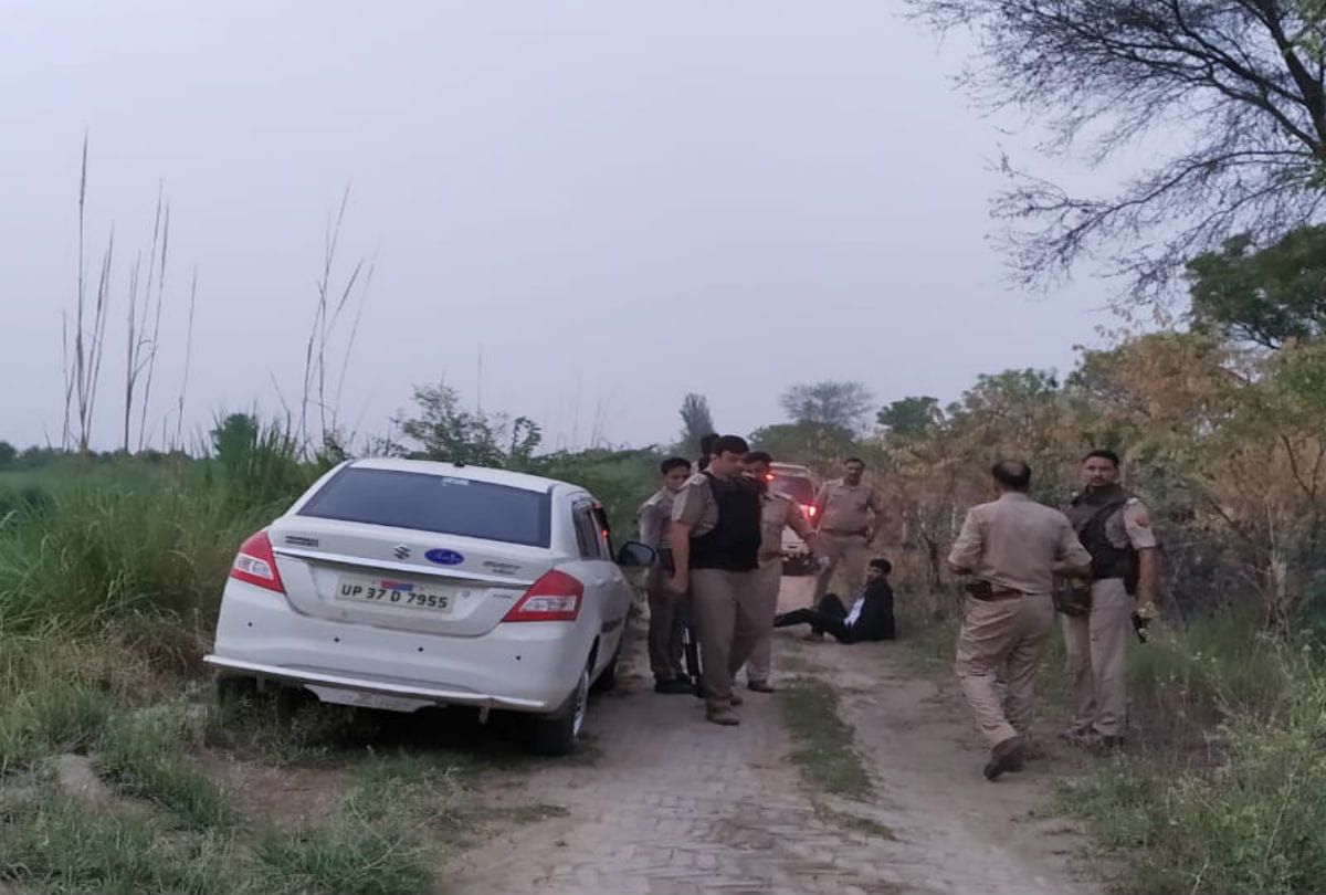 Encounter with Mathura police Two Miscreant Arrested