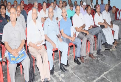 Agreement with private hospitals ends and now Treatment in Army hospitals: Mankotia