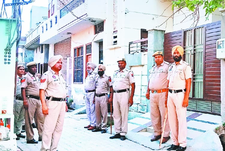 Security increase of dera Followers in Punjab, 15 soldiers post at Bittu's house