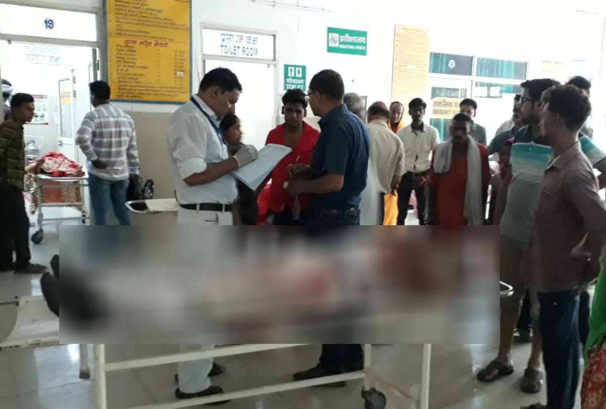 groom death bride injured in road accident in mathura