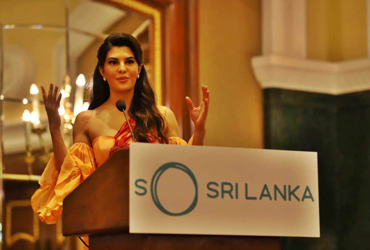 Coronavirus outbreak jacqueline fernandez conducted an Instagram   live chat with Surat first Covid-19 Rita Bachkaniwala