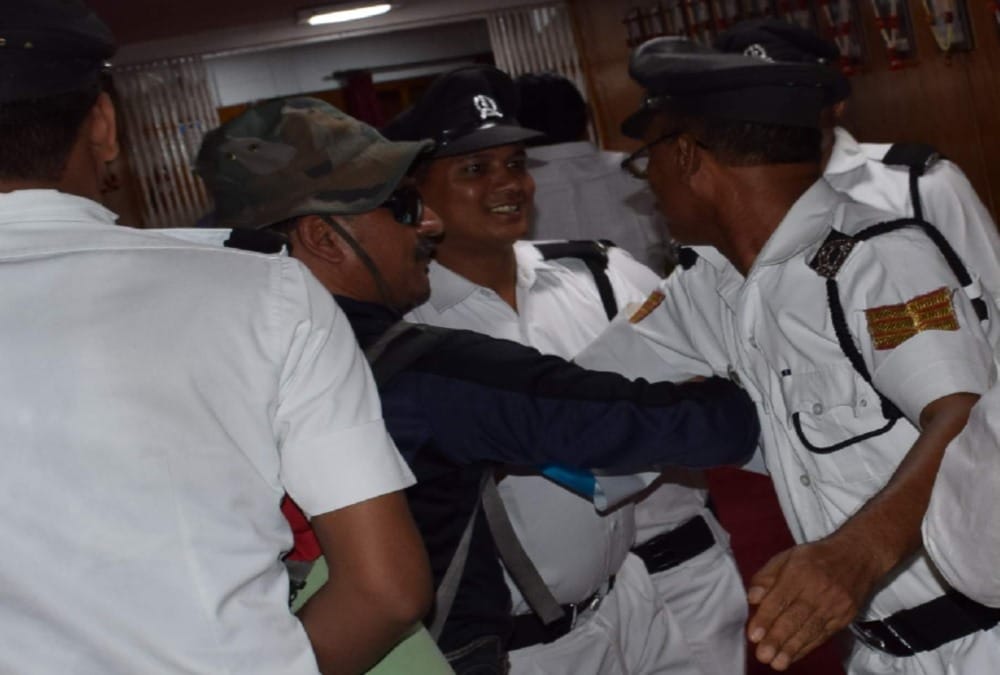 Congress Leaders Poses as Trakker and reached in   Uttarakhand assembly session 2019