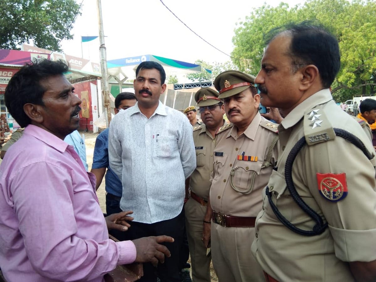 bikers criminal lakhs rupees loot in gt road manduadih varanasi police