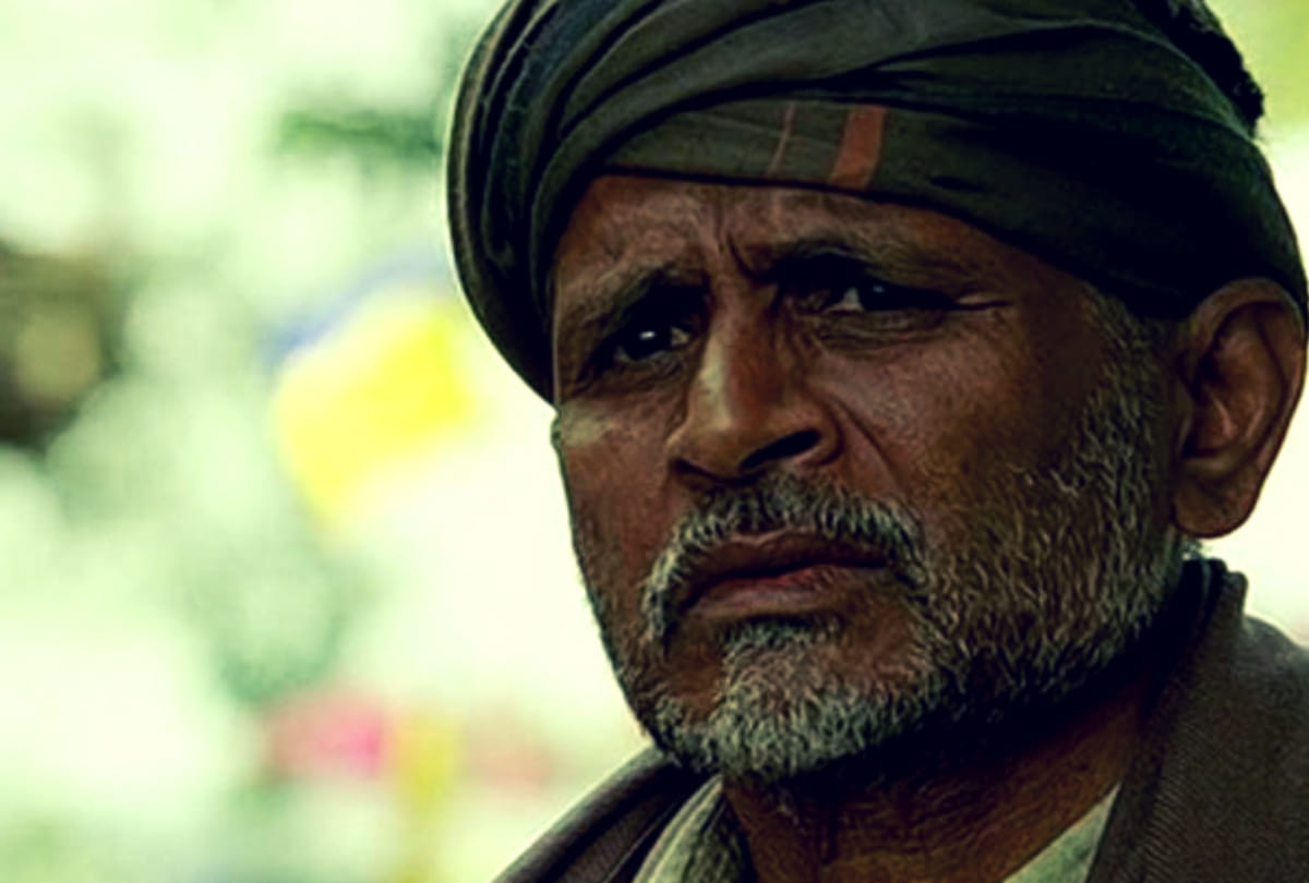 After Amitabh bachchan emraan hashmi Raghubir Yadav first look is out from Chehre