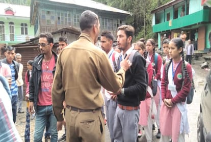 students protest in kullu and chakka jam in anni after strict action on overloading