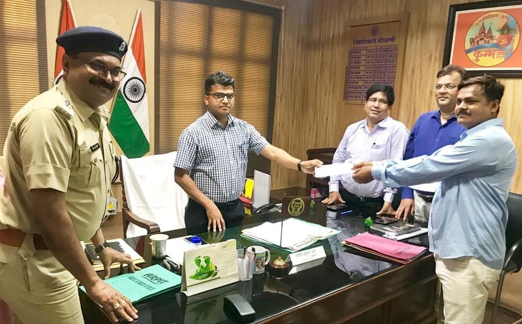 Three prisoners employed by money received from jail