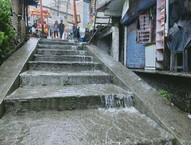 Prepare the pole of rain in Champawat, Lohaghat