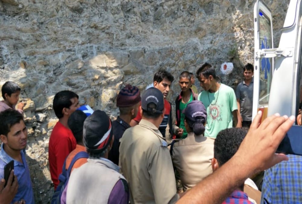 Six Family members killed in car Accident during going for marriage in tehri