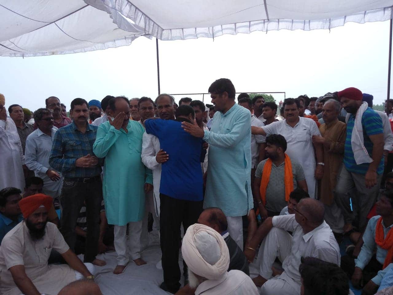 uk education minister arvind pandey ankur son death in road accident