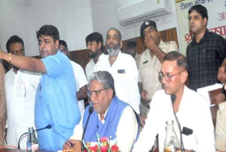 ambala city sho suspends in case of young man assaulting