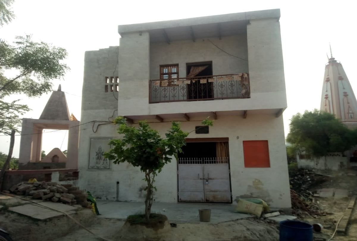 threatened to kill the Rape victim by Ashram Director in agra