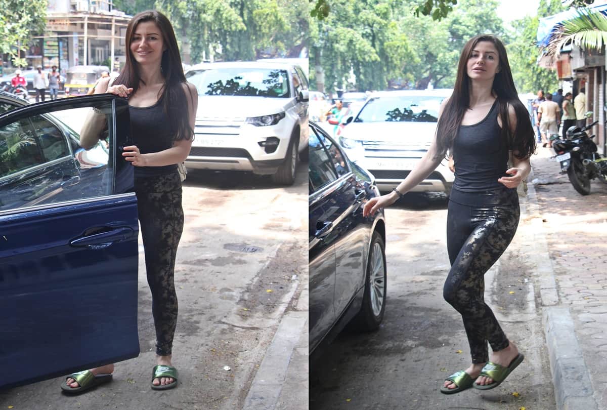 Bollywood celebs Spotted at Gym Tiger Shroff Daizy Shah Varun Dhawan georgia andriani mira rajput