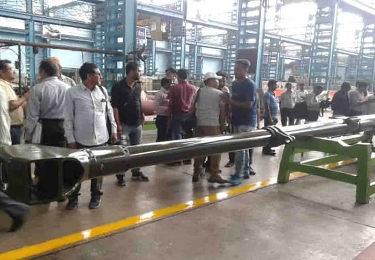 Indian Army Inducts Dhanush Howitzer and US Precision Guided Excalibur Artillery Ammunition