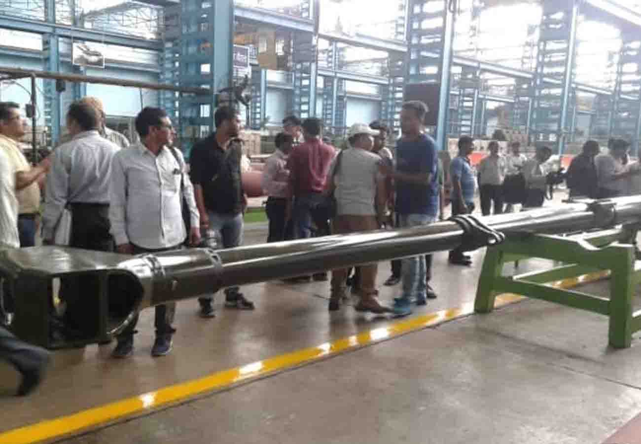 Indian Army Inducts Dhanush Howitzer and US Precision Guided Excalibur Artillery Ammunition