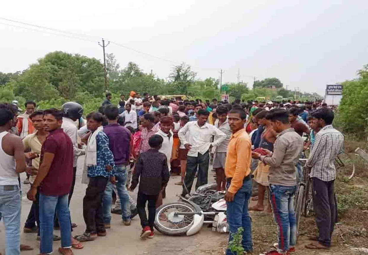 road accident in kannauj, one died and two injured