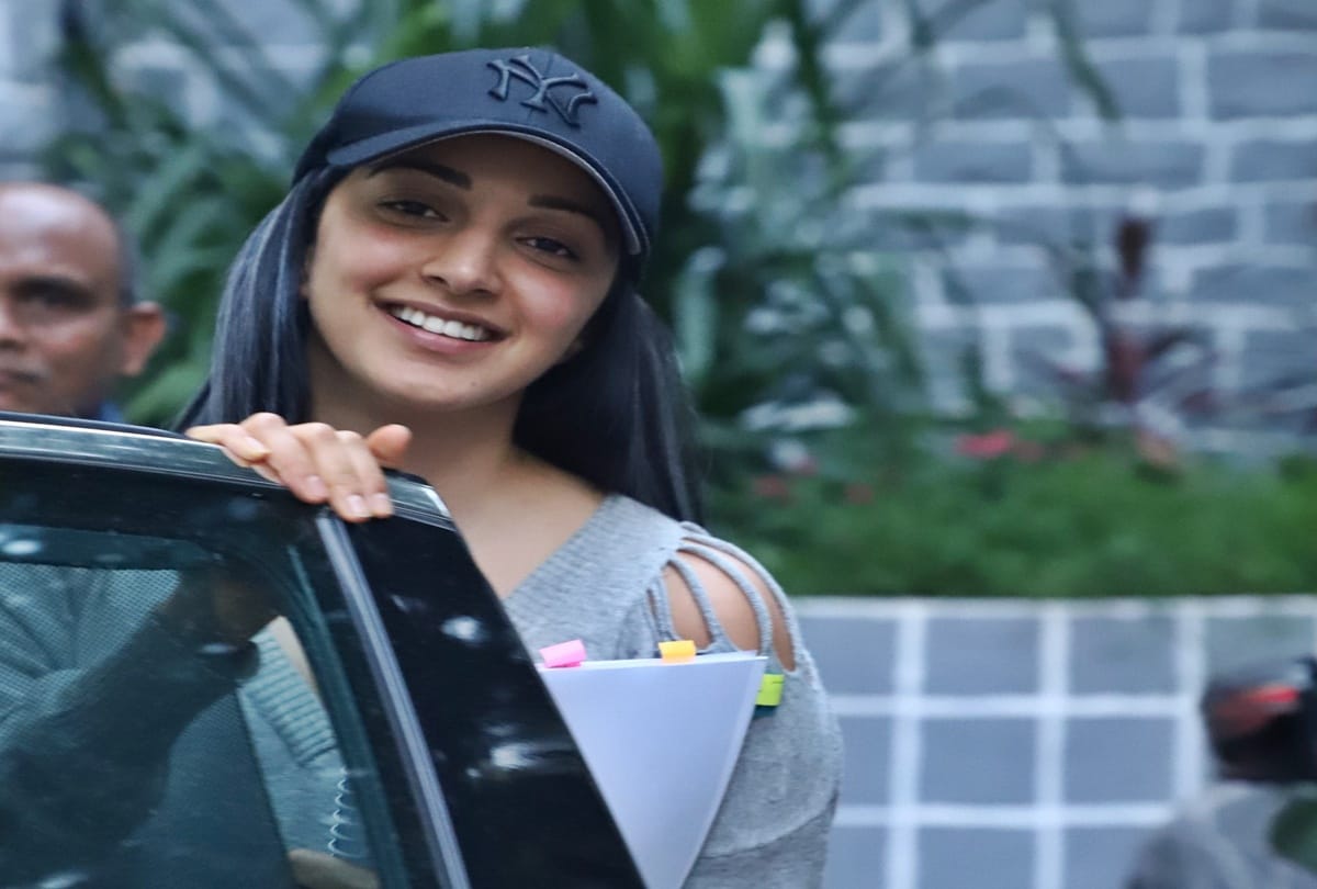 Kabir Singh Full Movie: Kiara Advani Rocks In Casual Look flaunts a bag worth 1.3 lakh