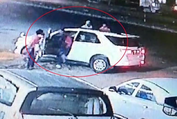 Looted with businessman's wife on Gun Point in Murthal of Haryana