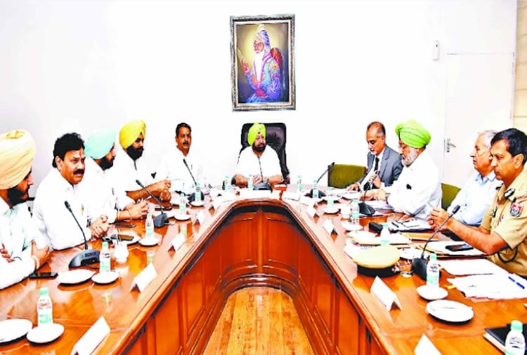 Capt Amarinder Singh meeting with Advisory Group in Chandigarh