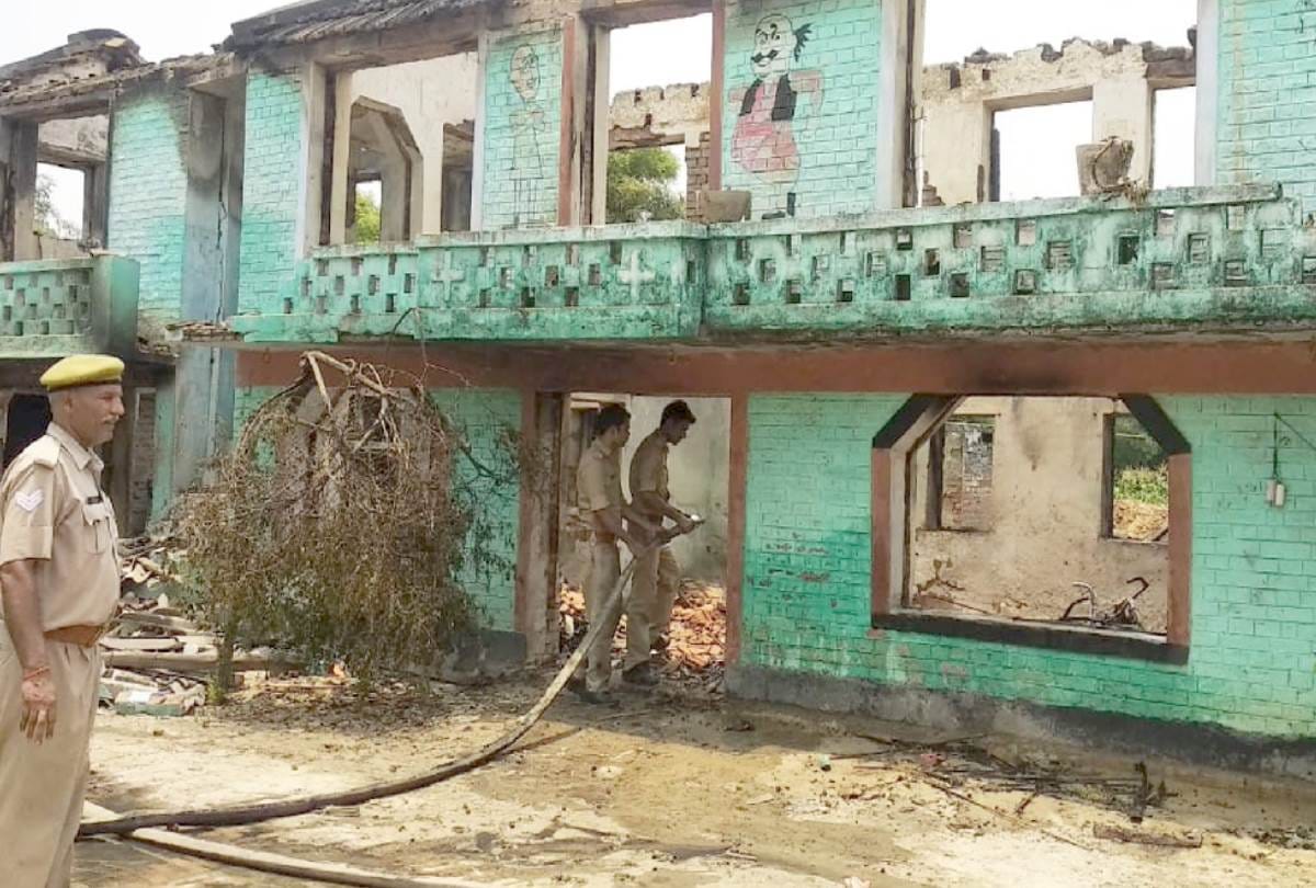 action against chowki incharge and four constable in ayodhya