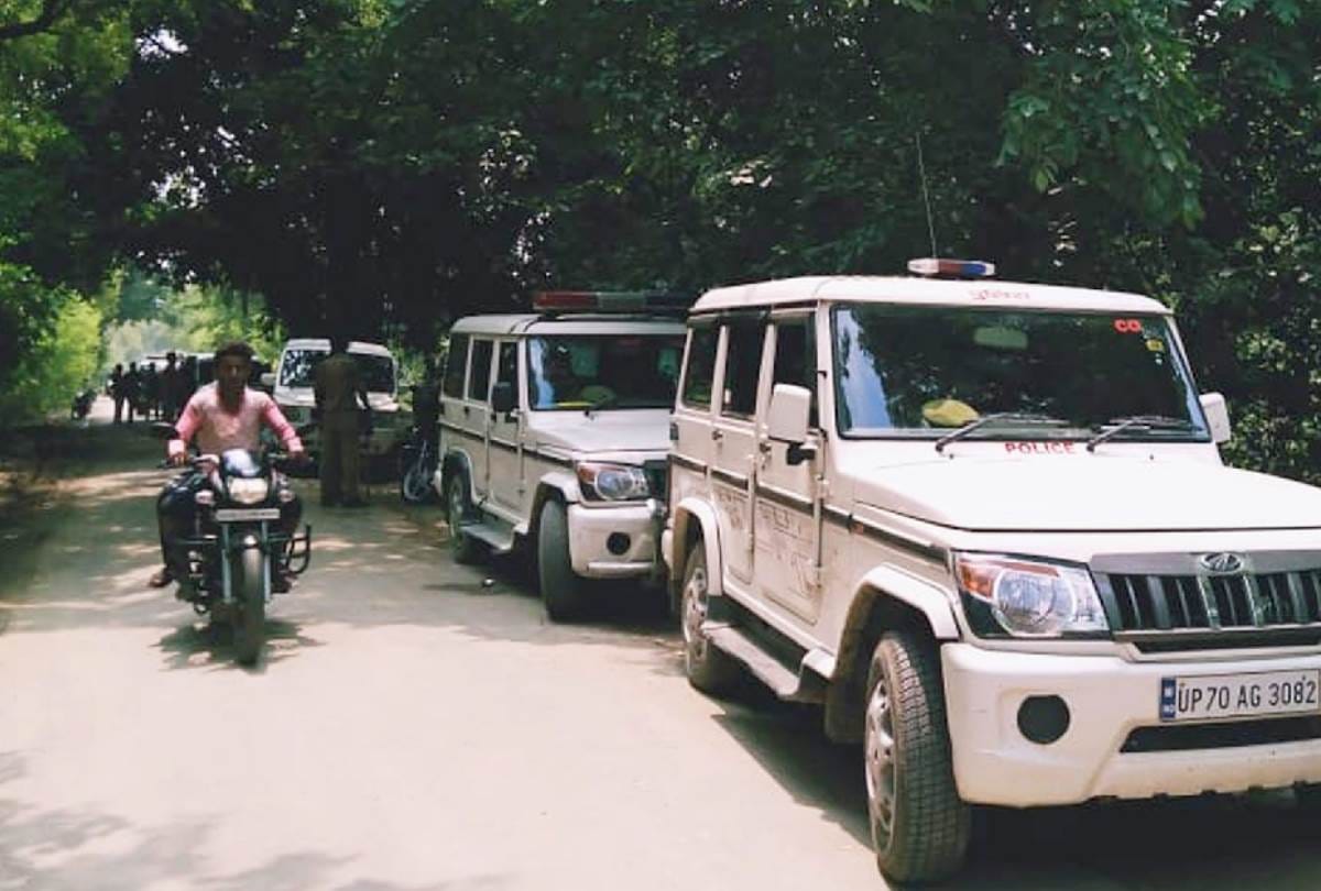 action against chowki incharge and four constable in ayodhya