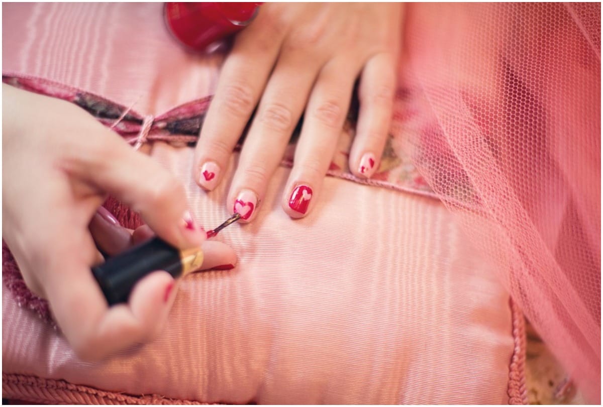 these 5 mark on nails can be sign of skin cancer
