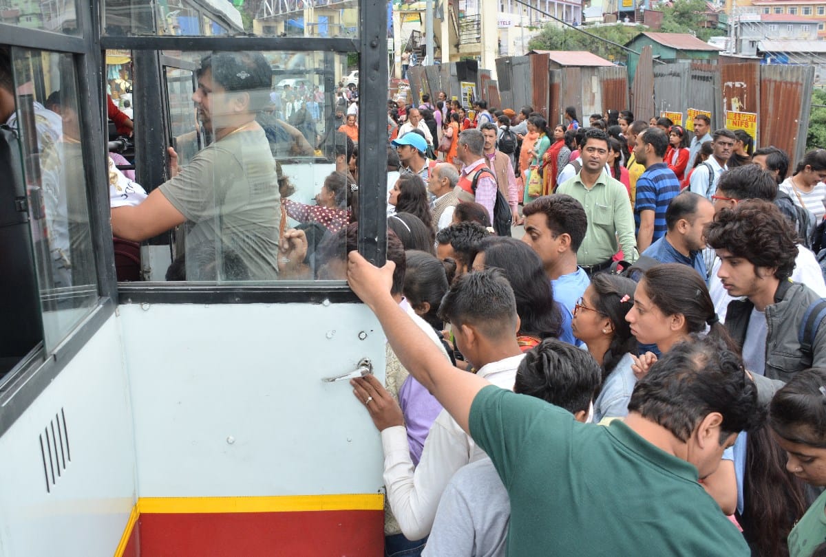 बसों में 25 फीसदी स्टैंडिंग ओवरलोडिंग नहीं