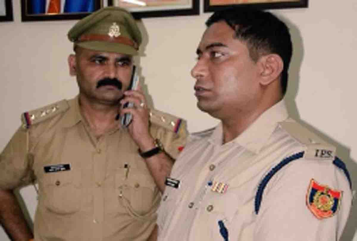 fake ips officer arrested in kanpur dehat