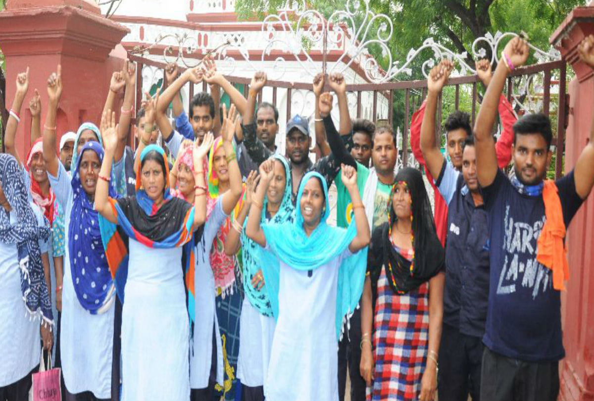 Sweepers Strikes At Tajmahal Today latest News in Hindi