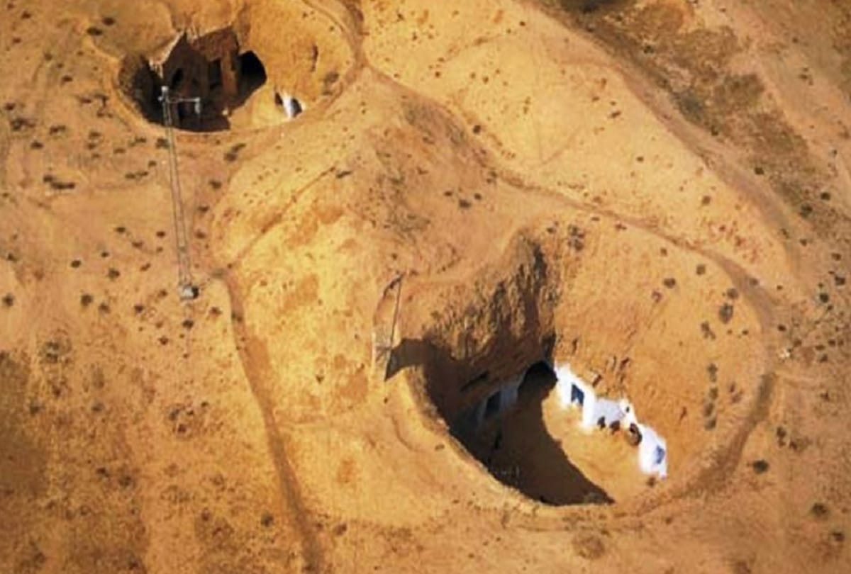people have lived for centuries in Tunisia underground houses