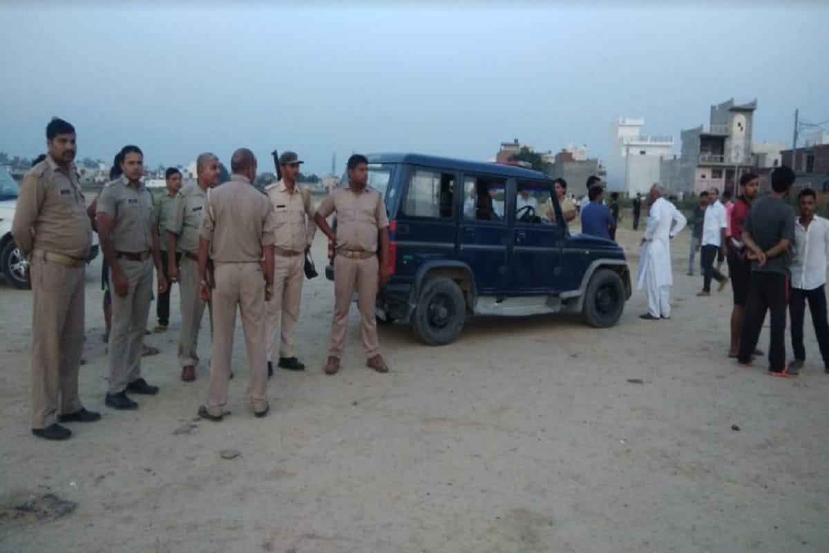 Dead body of a young man found in Sobhapur at Meerut and Police force deployed in village
