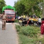 ट्रक और टेंपो में हुई टक्कर।