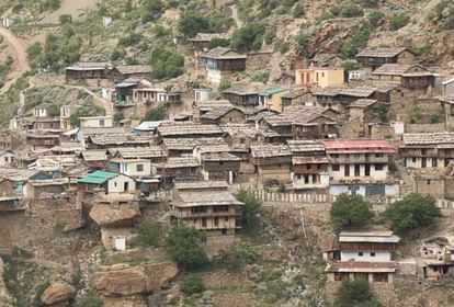 उत्तराखंड राज्य स्थापना के 21 साल:तमाम योजनाएं बनीं लेकिन नहीं रुकी पलायन की गति, आज भी जस के तस हालात - Uttarakhand Foundation Day Today: Plans Were Made But Migration Not Stop
