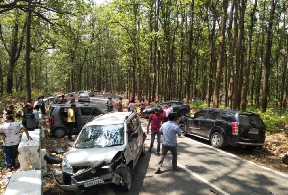 Four Car Collision in nainital after break fail 