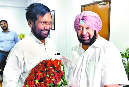 CM Capt Amrinder Singh met Union Minister Nitin Gadkari and Ram Vilas Paswan