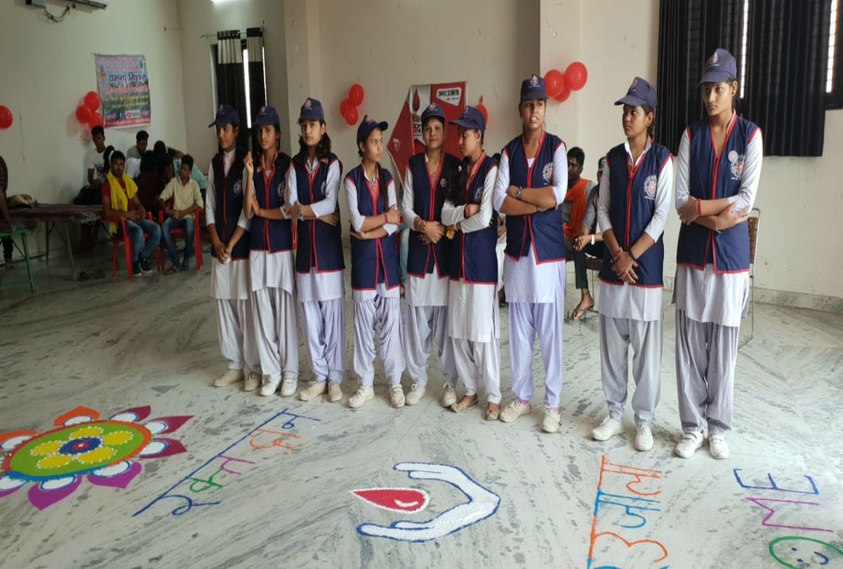 Amar Ujala Foundation held Blood Donation Camp in govardhan mathura