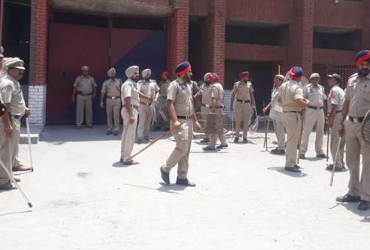 Firing in Prisoners in Central Jail ludhiana
