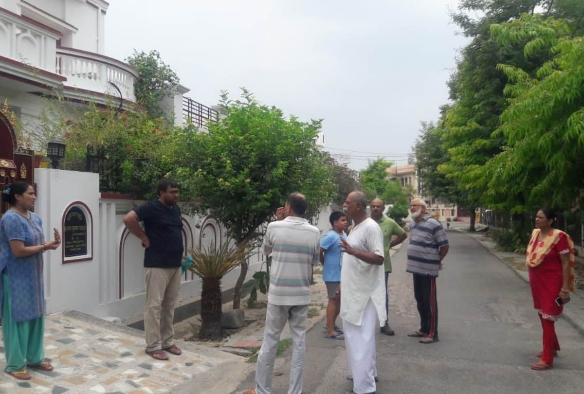 Criminals threatened doctor in his house in lucknow