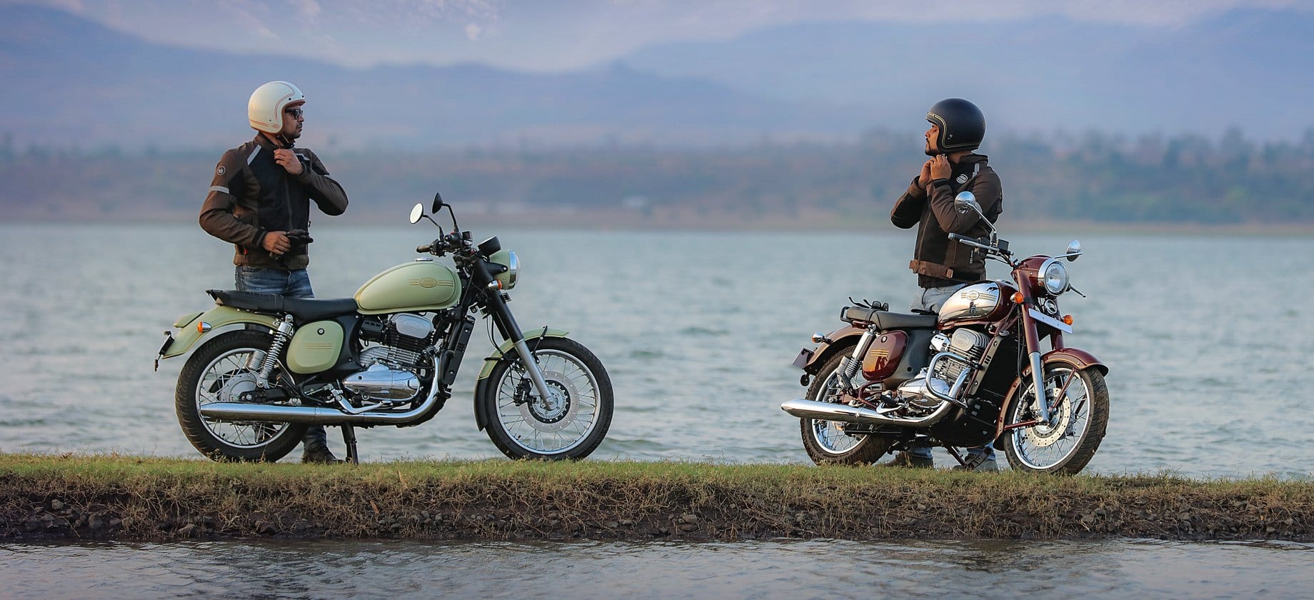 jawa motorcycles launched jawa accessories including helmets, jawa riding gear jackets and t-shirts