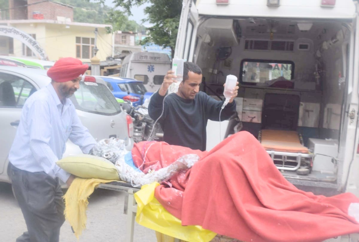 Married woman set herself on fire after sprinkled kerosene in kullu