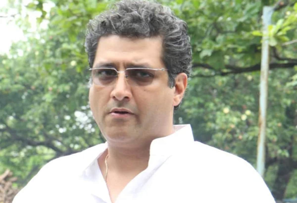 Manoj Kumar son kunal goswami loses Rs 9000 to online fraud