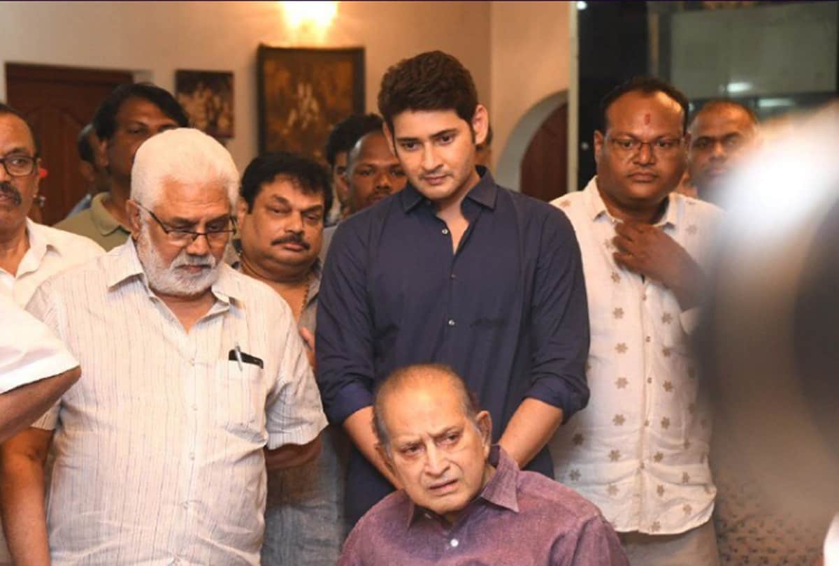 Vijaya Nirmala Death News: Mahesh babu and others pay tribute to mother Vijaya Nirmala
