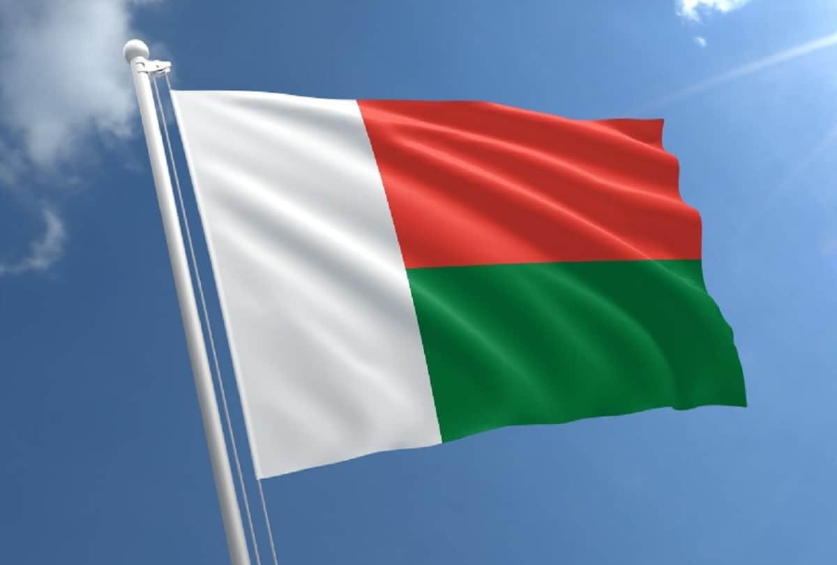 interesting facts about madagascar fourth largest island in world