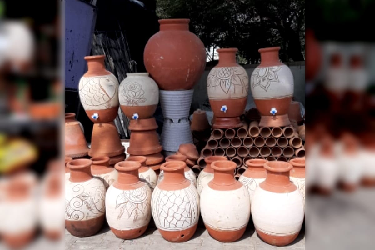 Clay pots Matka and surahi are becoming center of attraction in summer season